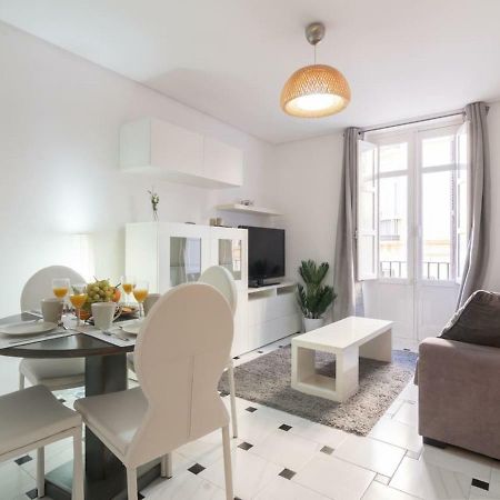 Apartamentos Bolsa Larios Малага Екстериор снимка