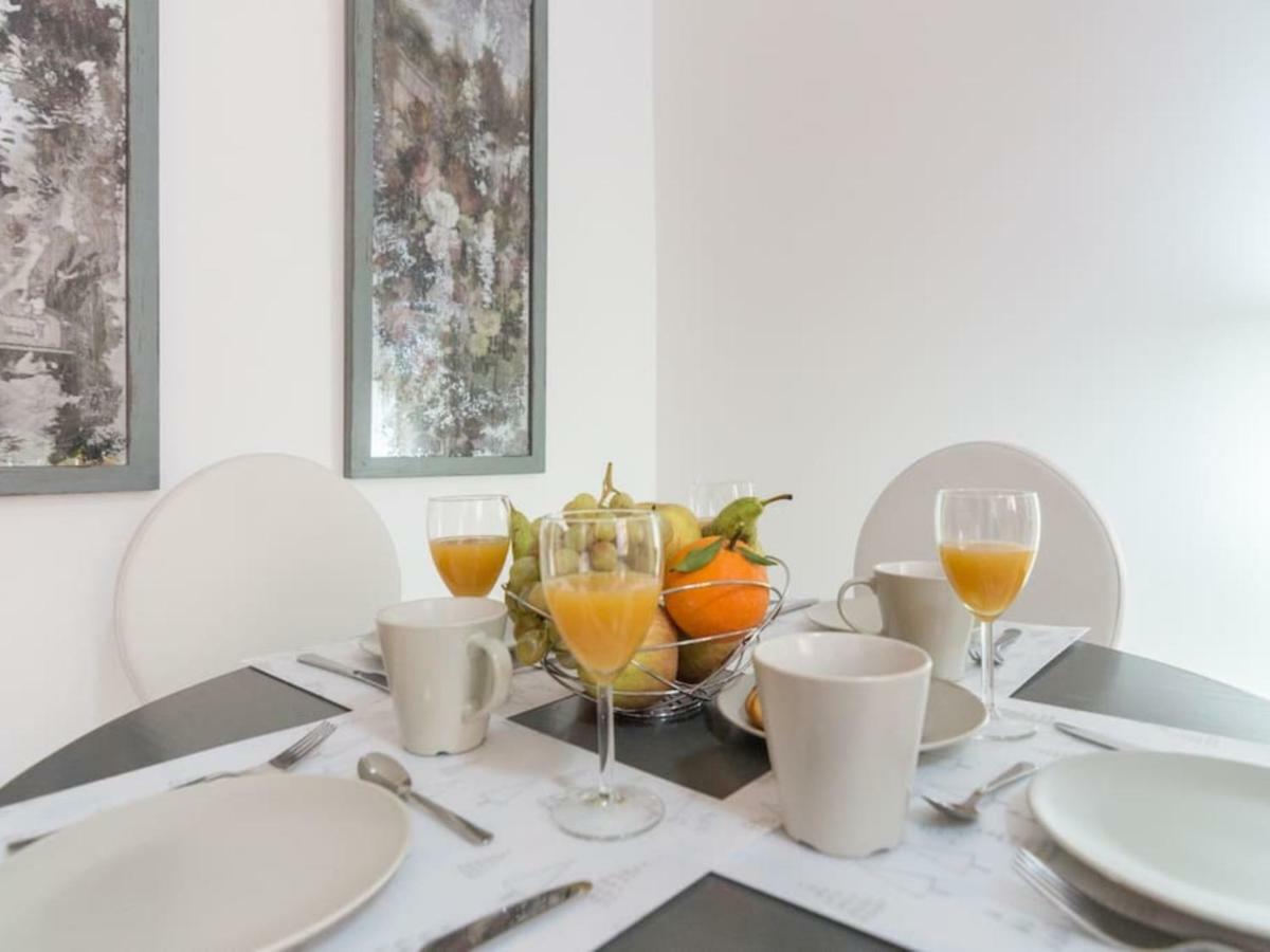 Apartamentos Bolsa Larios Малага Екстериор снимка