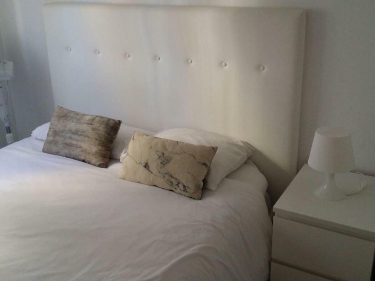 Apartamentos Bolsa Larios Малага Екстериор снимка
