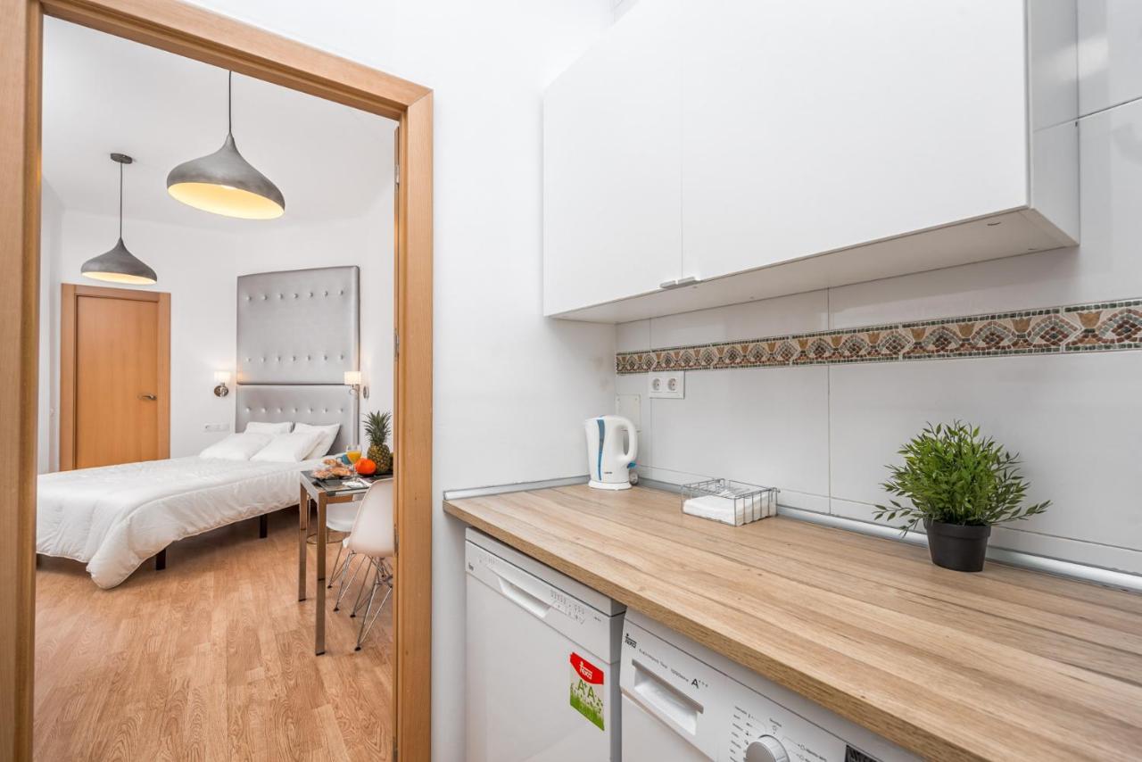 Apartamentos Bolsa Larios Малага Екстериор снимка