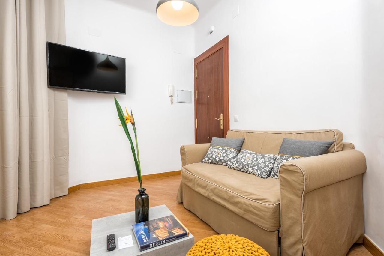 Apartamentos Bolsa Larios Малага Екстериор снимка
